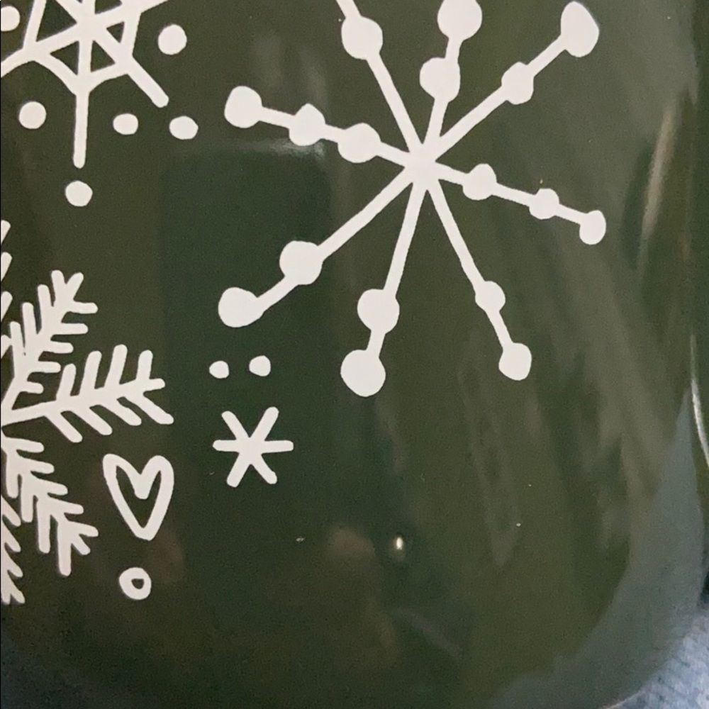 2 Starbucks Green Snowflake 14 oz COFFEE MUGS - Picture 9 of 10